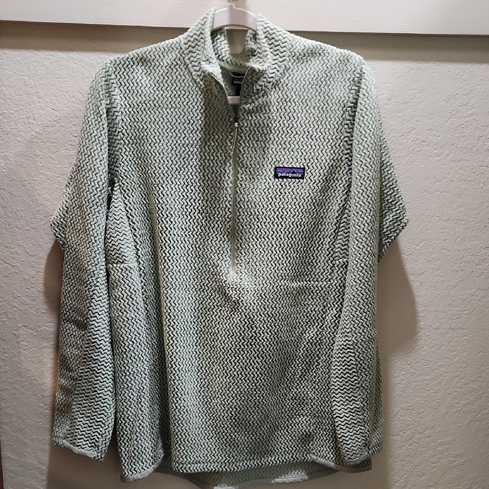 Patagonia- R1 Air Zip Neck